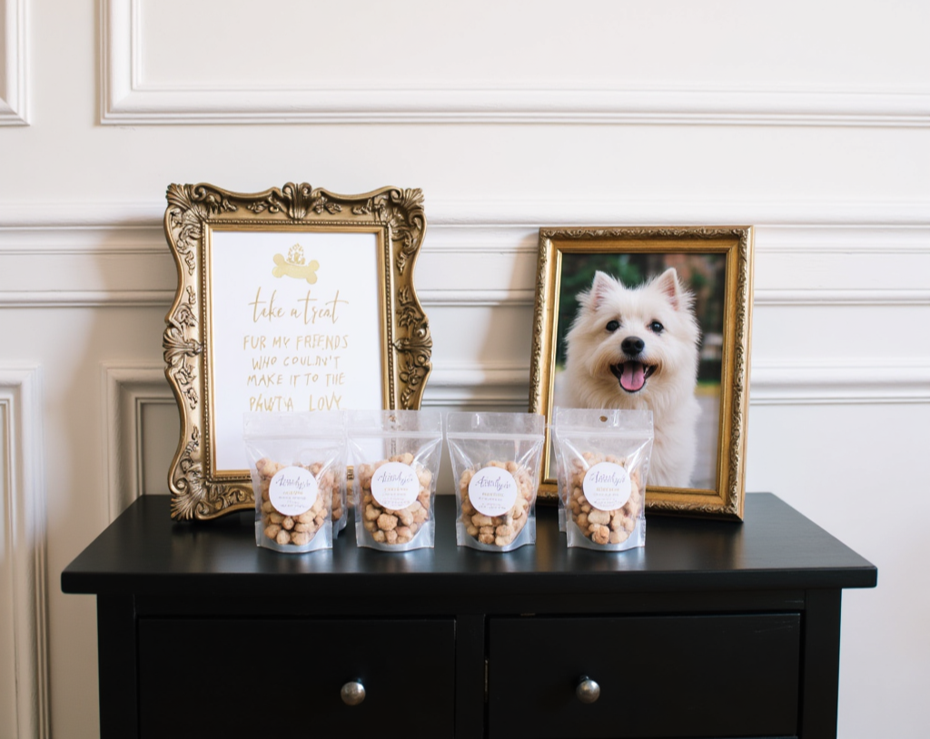 Table sign for four legged friends